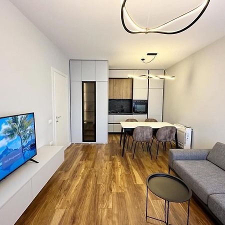 New Bazaar, Grand Apartment Тирана Экстерьер фото