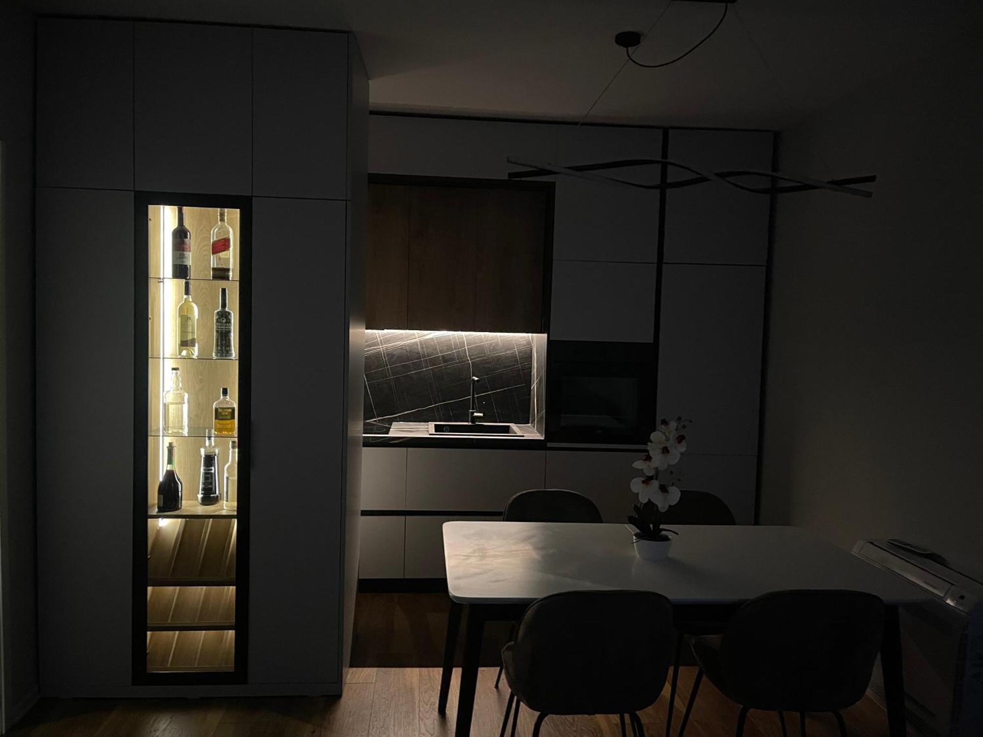 New Bazaar, Grand Apartment Тирана Экстерьер фото