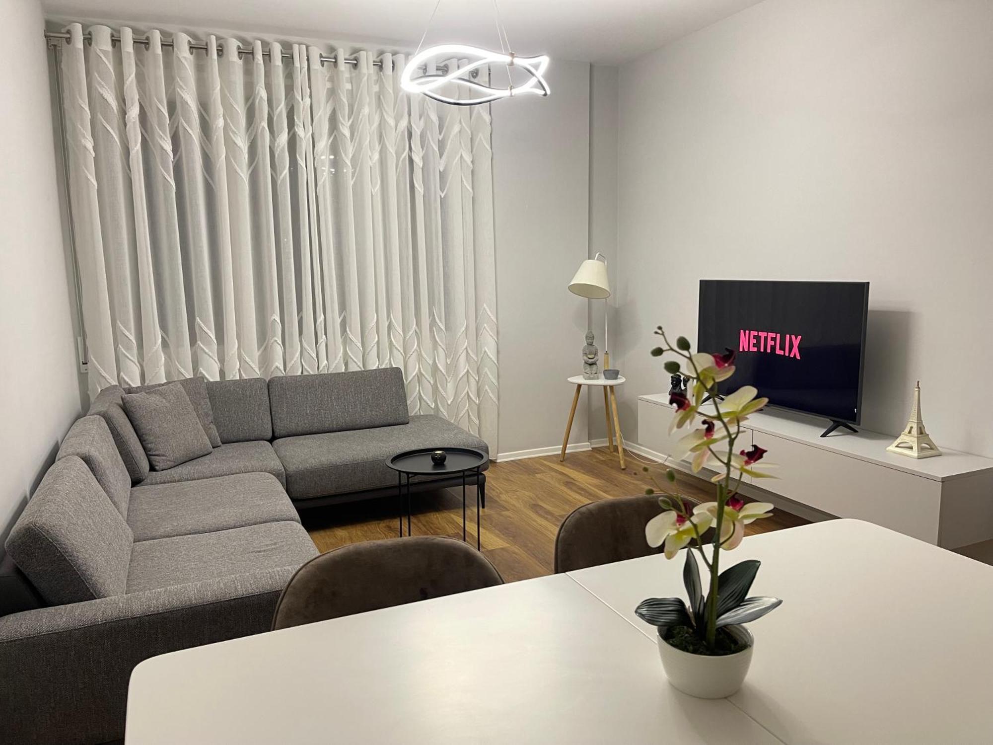 New Bazaar, Grand Apartment Тирана Экстерьер фото