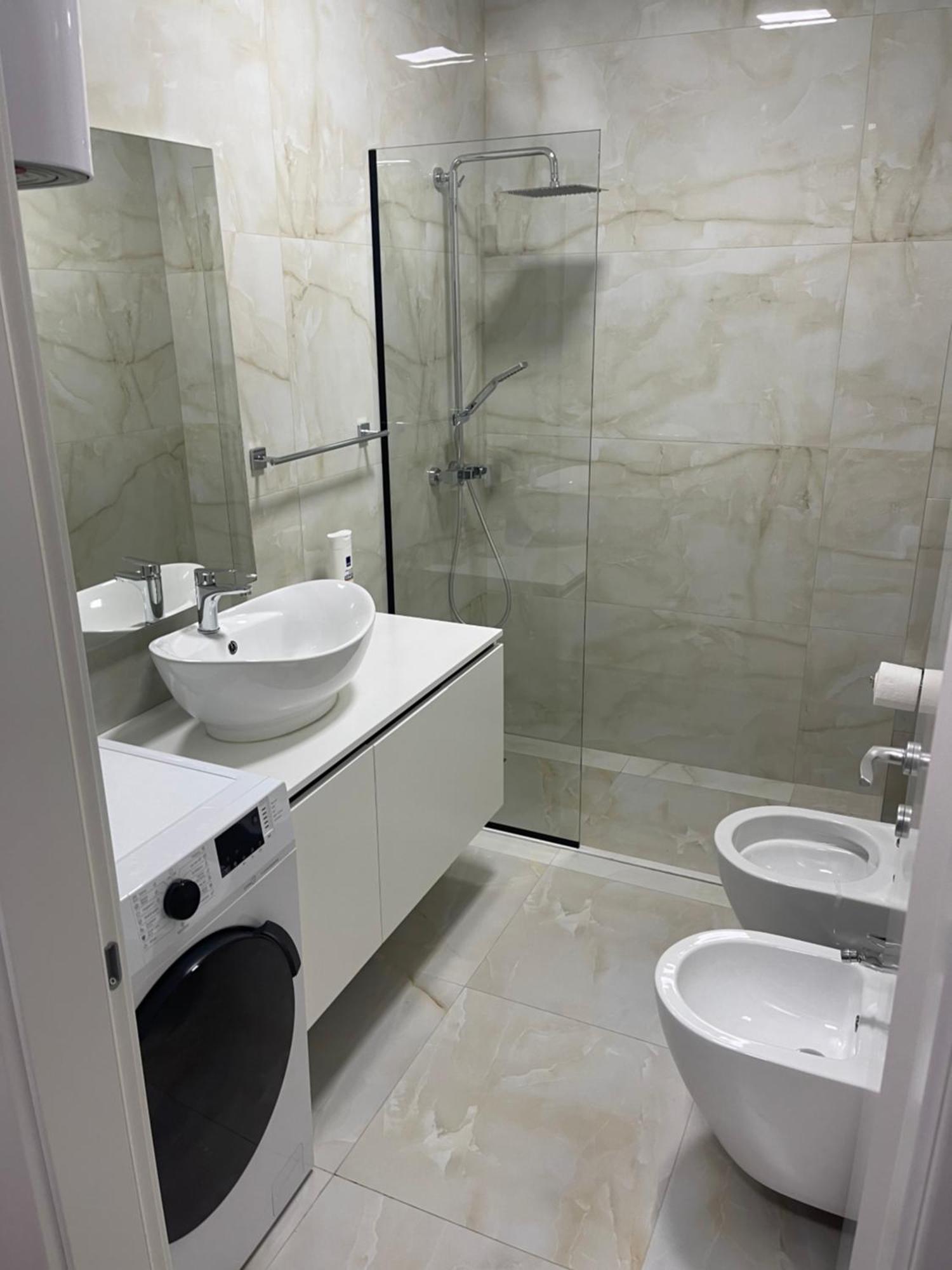 New Bazaar, Grand Apartment Тирана Экстерьер фото